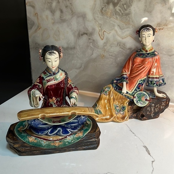 Pair of Shiwan Erhu Asian Porcelain Figurines Musical Instruments - Picture 1 of 11